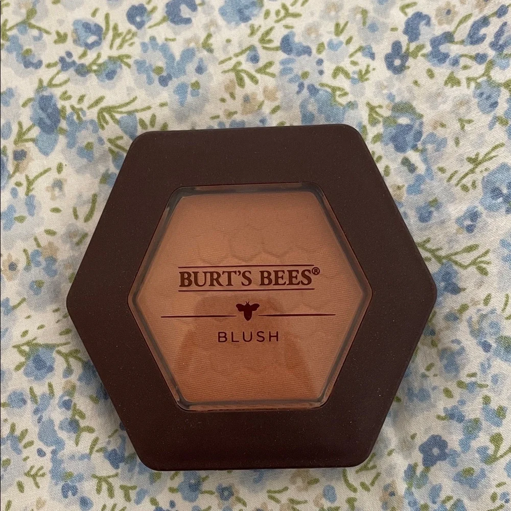 Burt’s Bees Blush- Neutral Warm Tan (toasted cinnamon)
